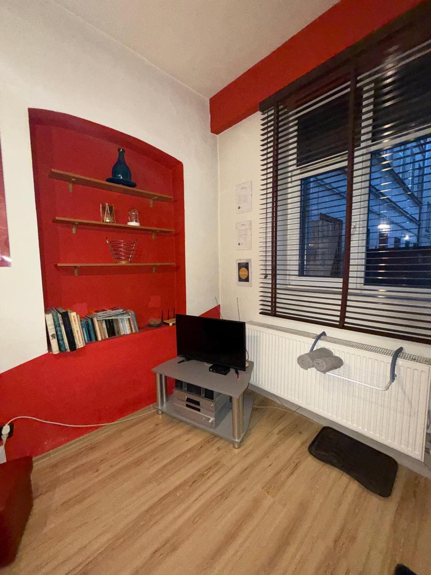 Studio Red And White Lódź Exterior foto